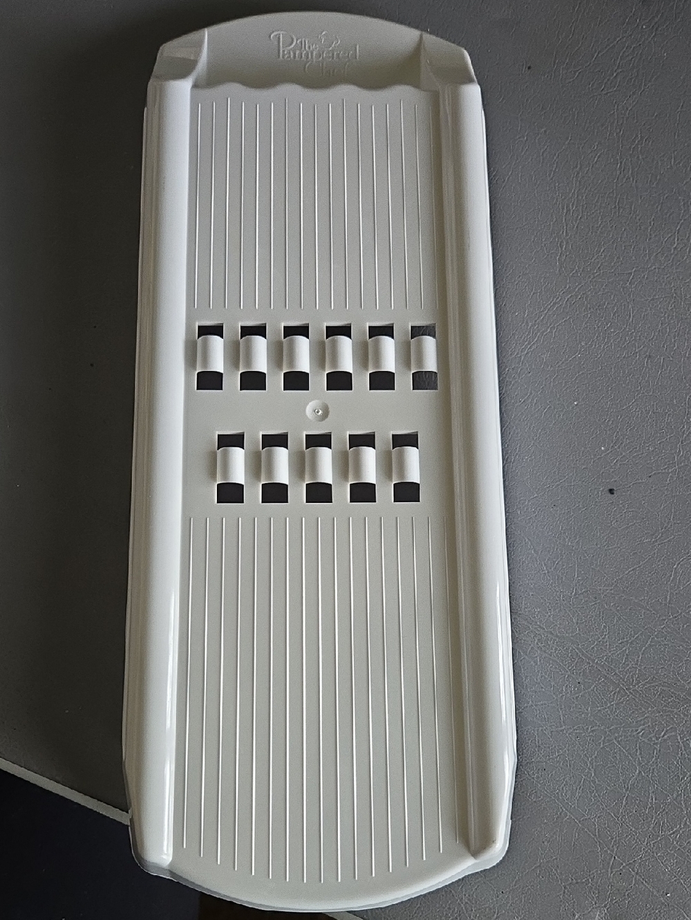 Pampered Chef White Mandoline Slicer with Ribbed Surface